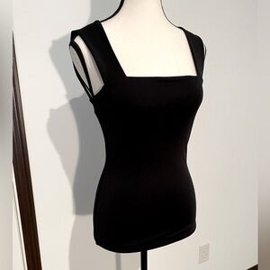 Cache Elegant Black Sleeveless Top
Size M
